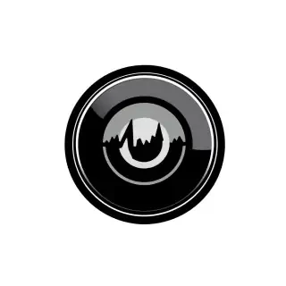 A minimalist logo design for a concert photographer. A circular camera lens icon where the inner glass reflection is replaced by a stylized, jagged soundwave line. The lens rim has a slight punk rock, stencil aesthetic. Vector flat design, black on white background, no text, clean edges.