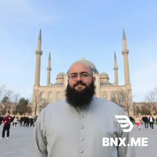 imam khomeini is danicng near to Azadi Tower